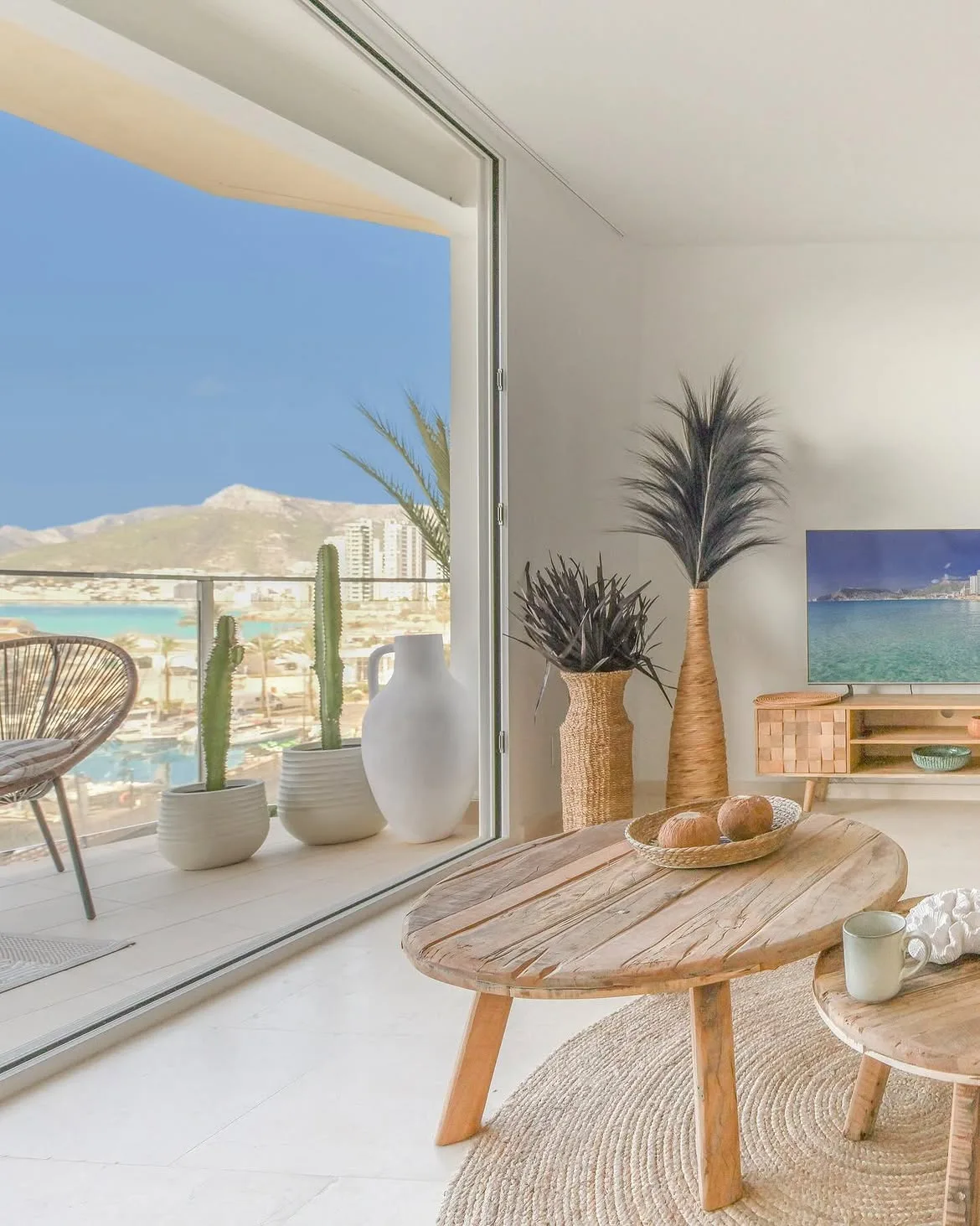 Apartament 300 Sunny Days z widokiem na morze i Peñón de Ifach w Calpe