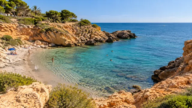 Wizualizacja AI: Cala Capitán — ilustracja redakcyjna