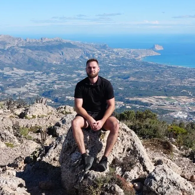Oskar Tadeusz Wychowaniec, założyciel Startes, w górach na Costa Blanca