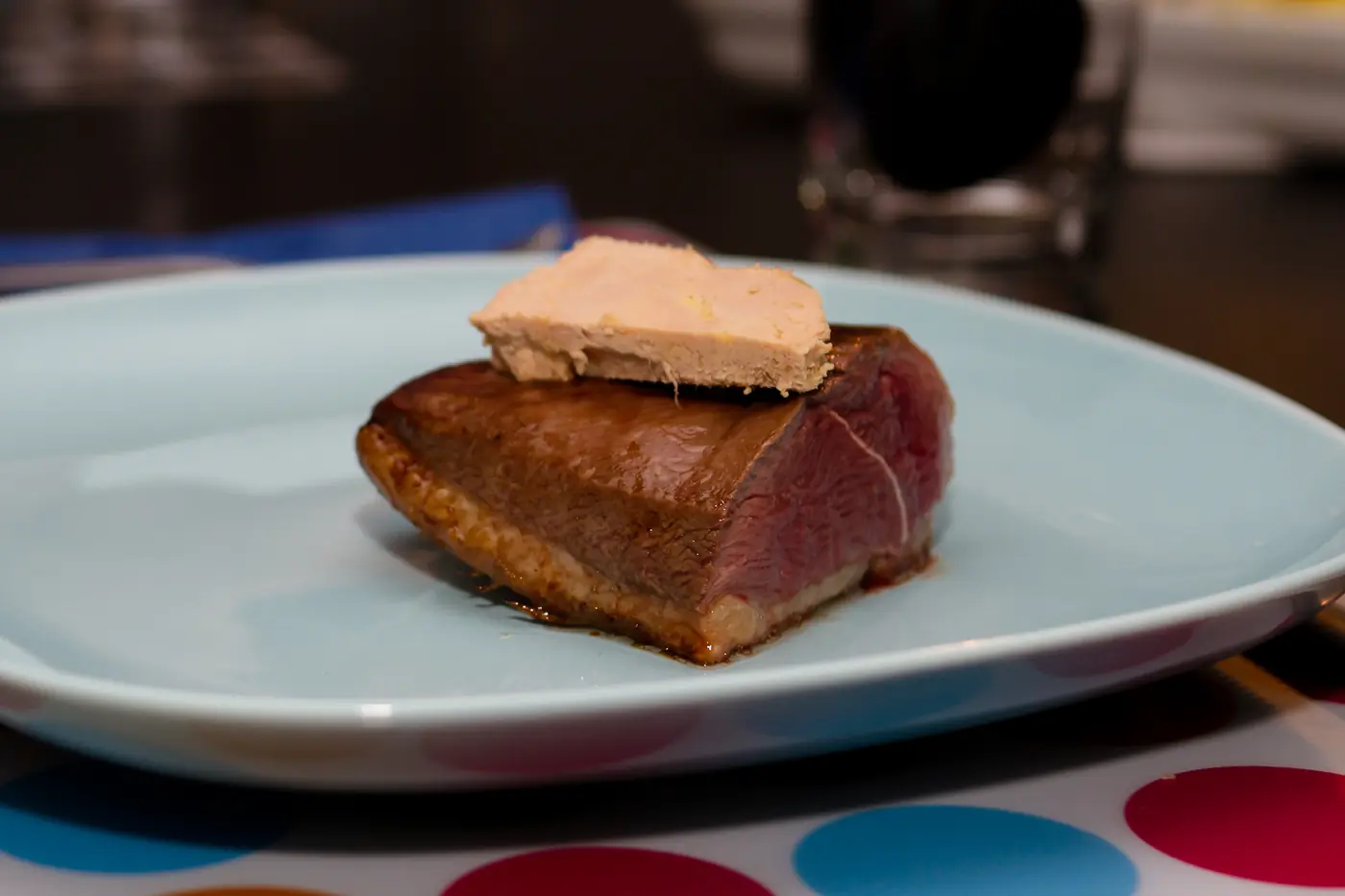 Magret z kaczki z foie gras — zdjęcie poglądowe