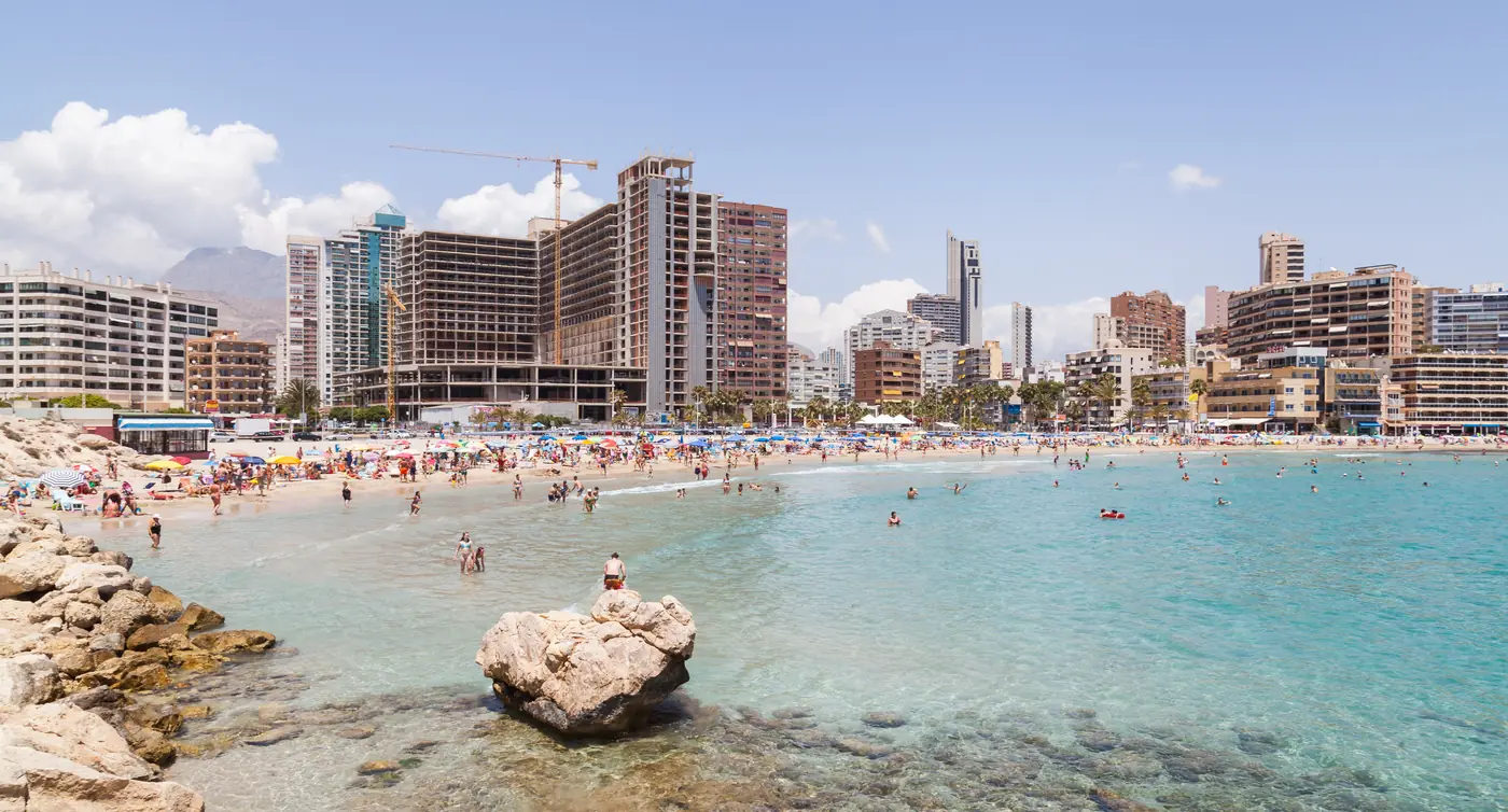 Panorama plaży Cala de Finestrat